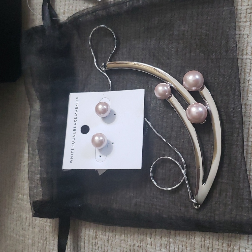 WHBM Necklace Silver Plated & Pink Pearl's + Matching earrings - Picture 11 of 14